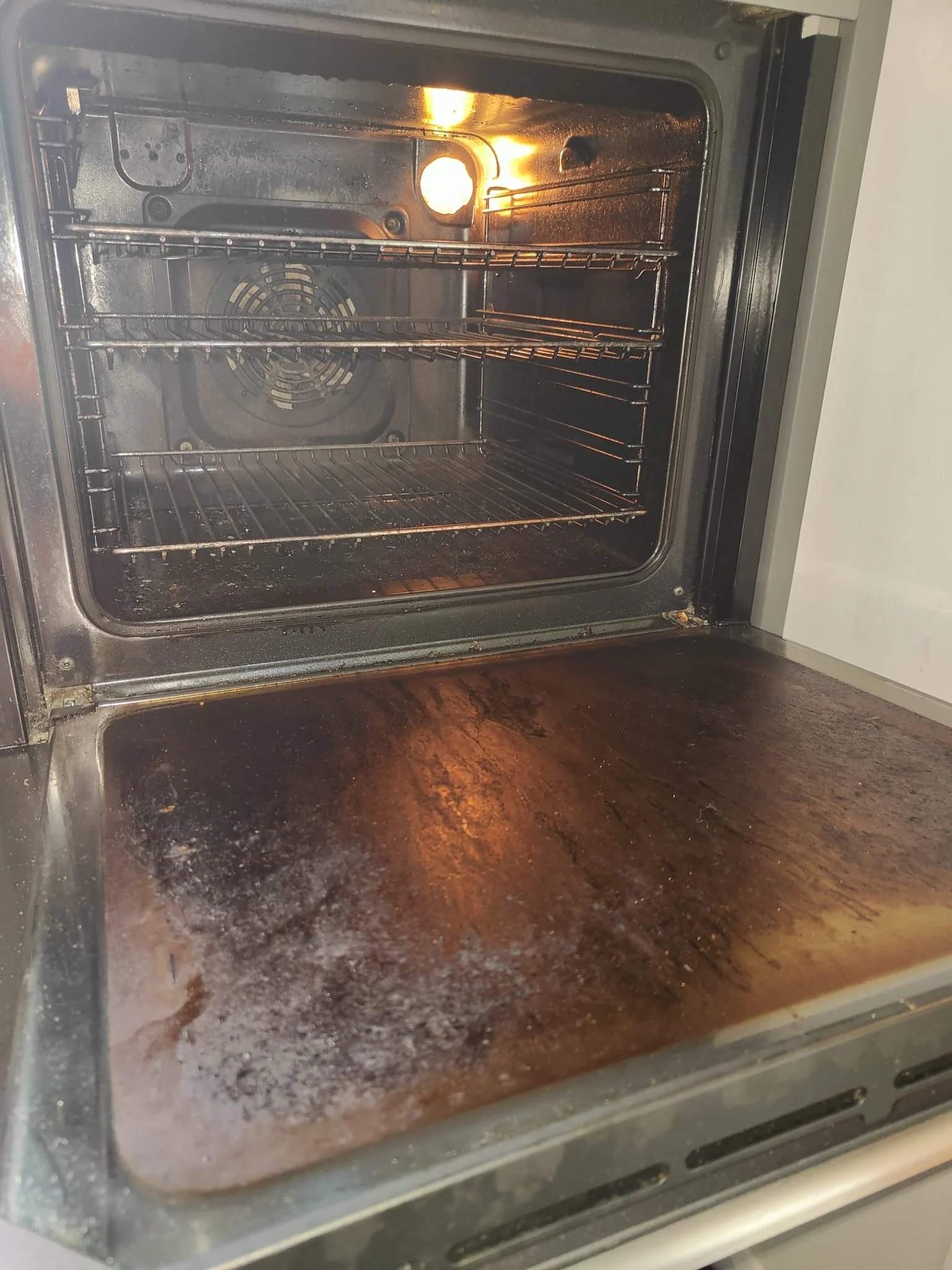 Oven Cleaning in Basingstoke